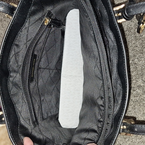 Michael Kors large suede jet set travel tote - black/gold laser cut - Picture 6 of 12